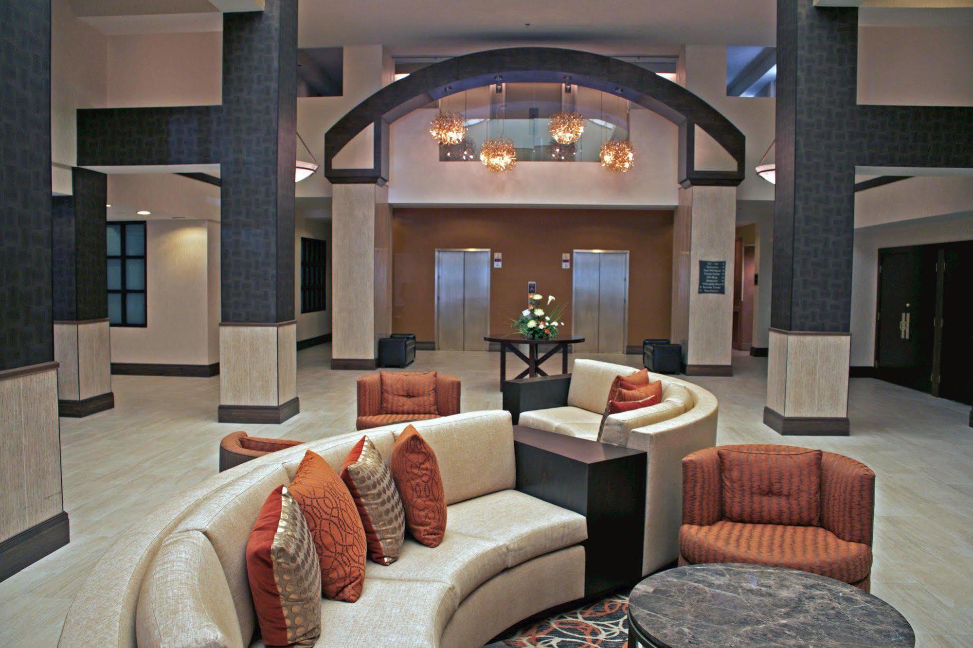 Doubletree By Hilton Norfolk Airport Hotel Ngoại thất bức ảnh